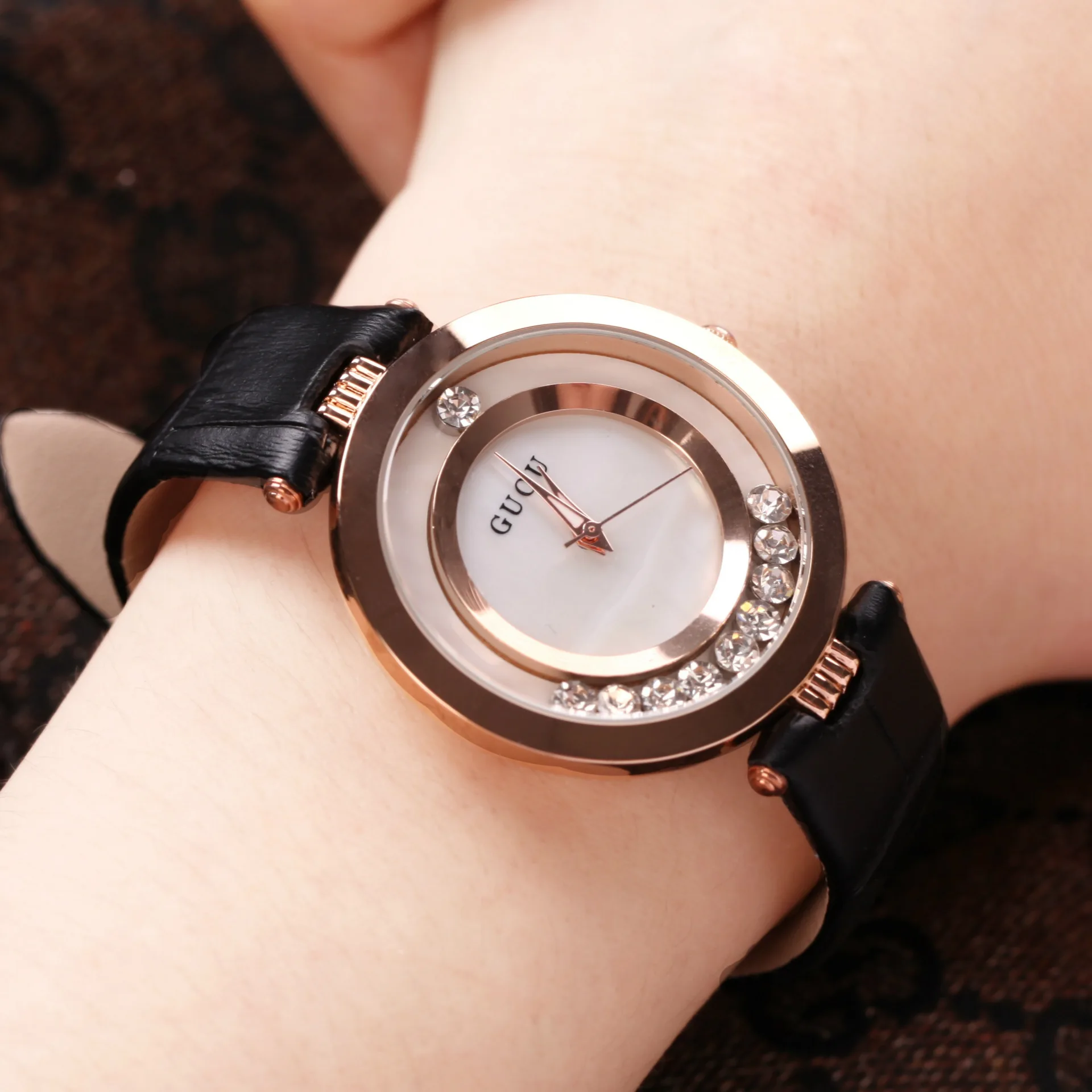 Gold Fashion Women'S WatchLadies' Watch With Red Leather StrapQuartz MovementStylish WristwatchHigh-Quality Selected Timepiece.