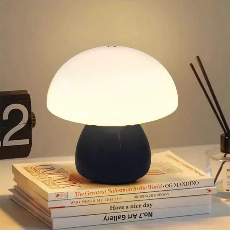 Mushroom LED Touch Table Lamp Rechargeable Small Night Light Bedroom Hotel Coffee Table Nordic Creative Atmosphere Lamp