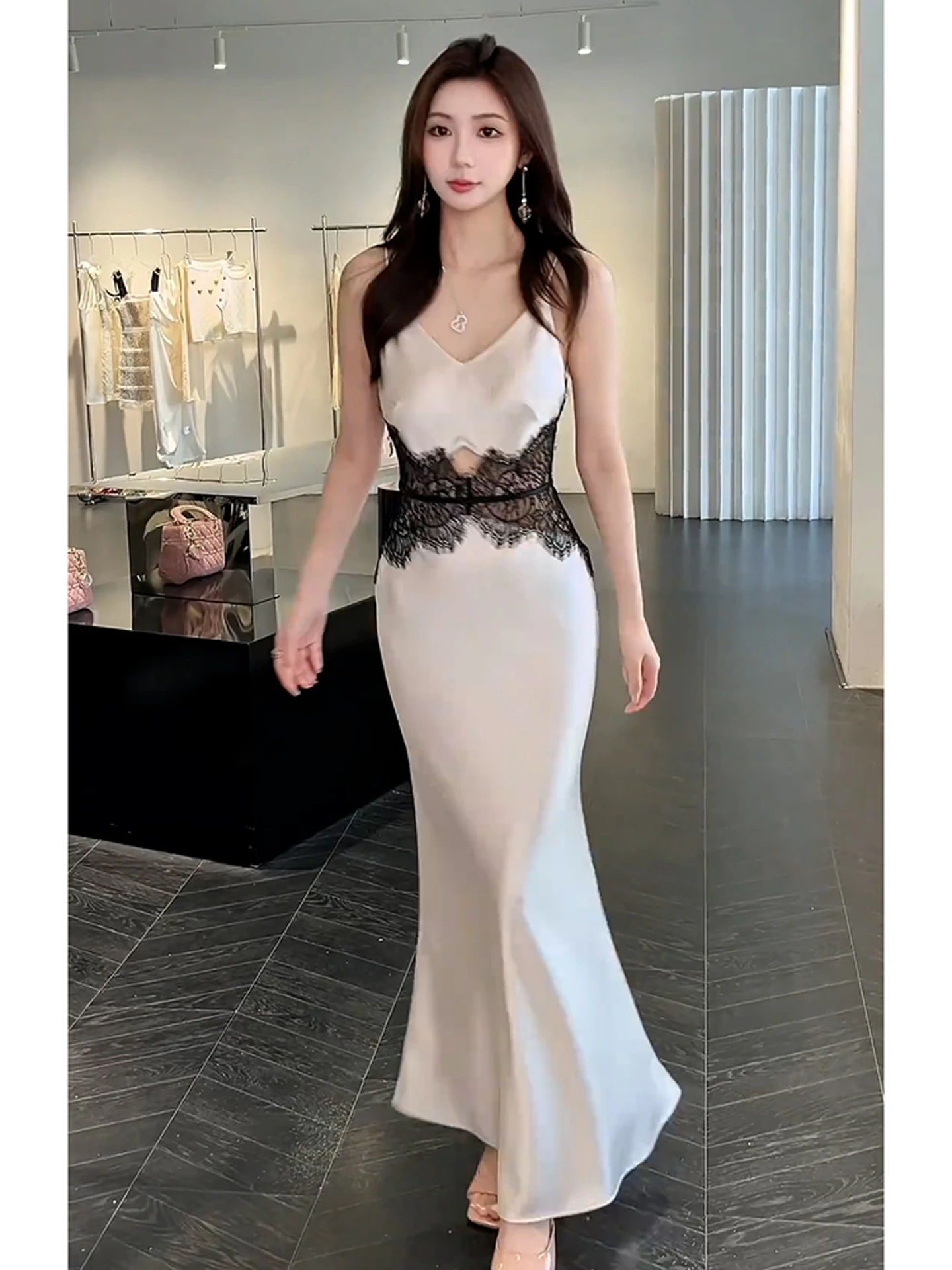 가을 겨울 레이스 트림 새틴 랩 드레스 유니크 슬레 노 매치 하이 웨이스트 A라인 실루엣 캐주얼 웨어 노 스웨