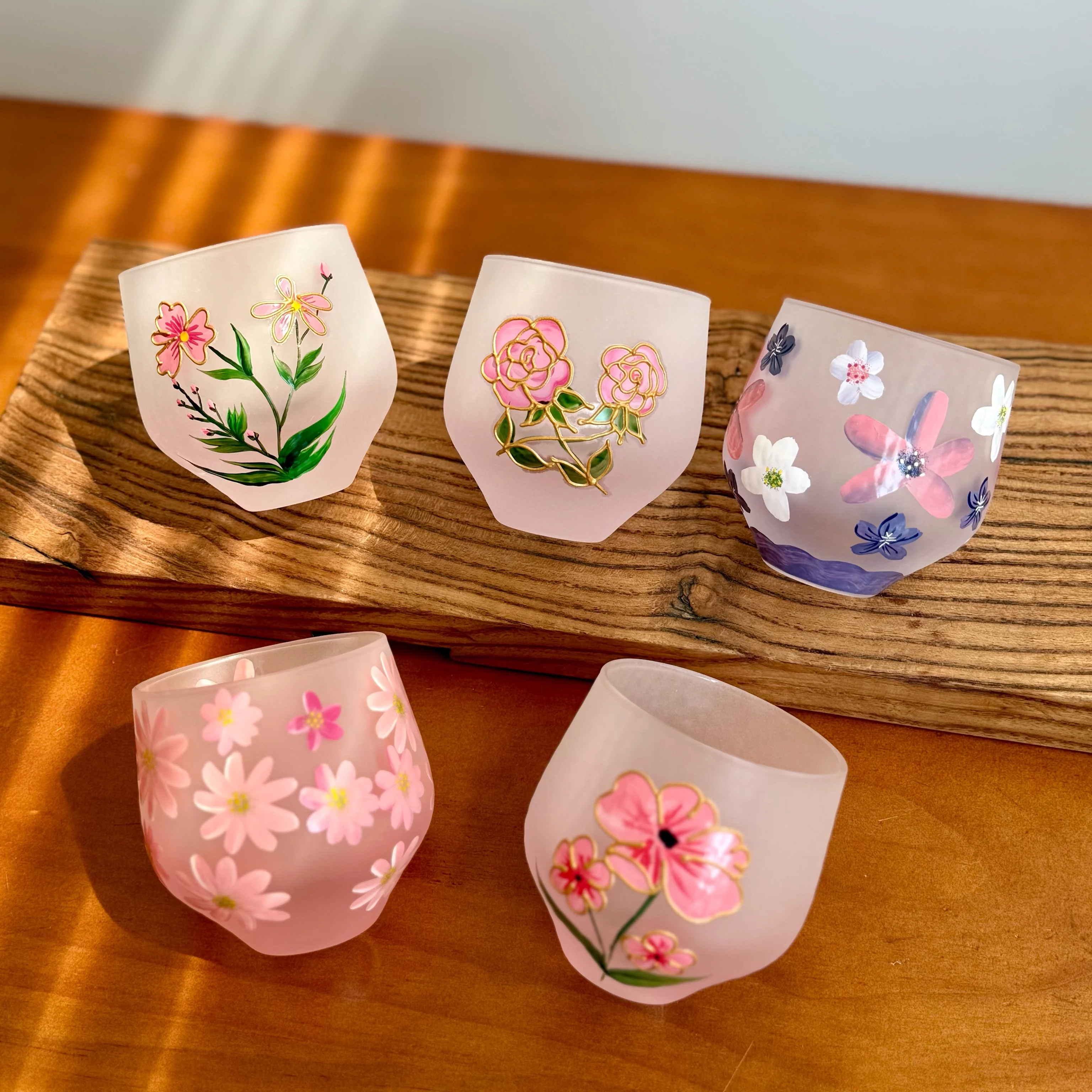 Small Tea Cup Hand Drawn Flower Glass Cup Exquisite Chinese Household High Temperature Resistant Tea Set Simple Generous Gift