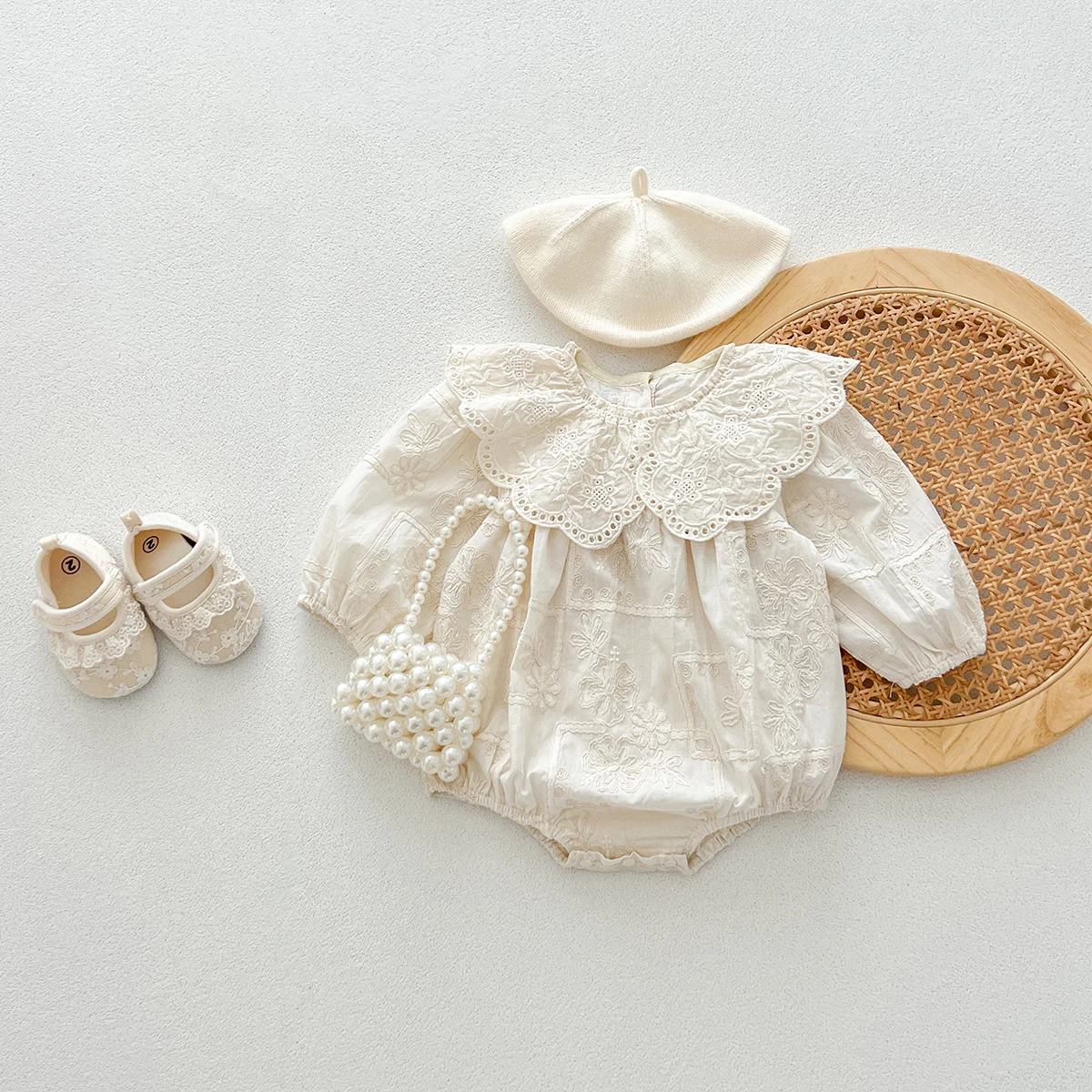 Herbst Neugeborene Baby Mädchen Spitze Revers Stram pler Schwester Stickerei Kleider Musselin Stram pler Kinder One piece Mode Baby kleidung