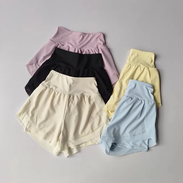 Letnie damskie spodenki sportowe z siateczką 2 w 1, szybkoschnące spodenki do jogi, oddychające spodenki fitness, spodenki do biegania z wysokim stanem.