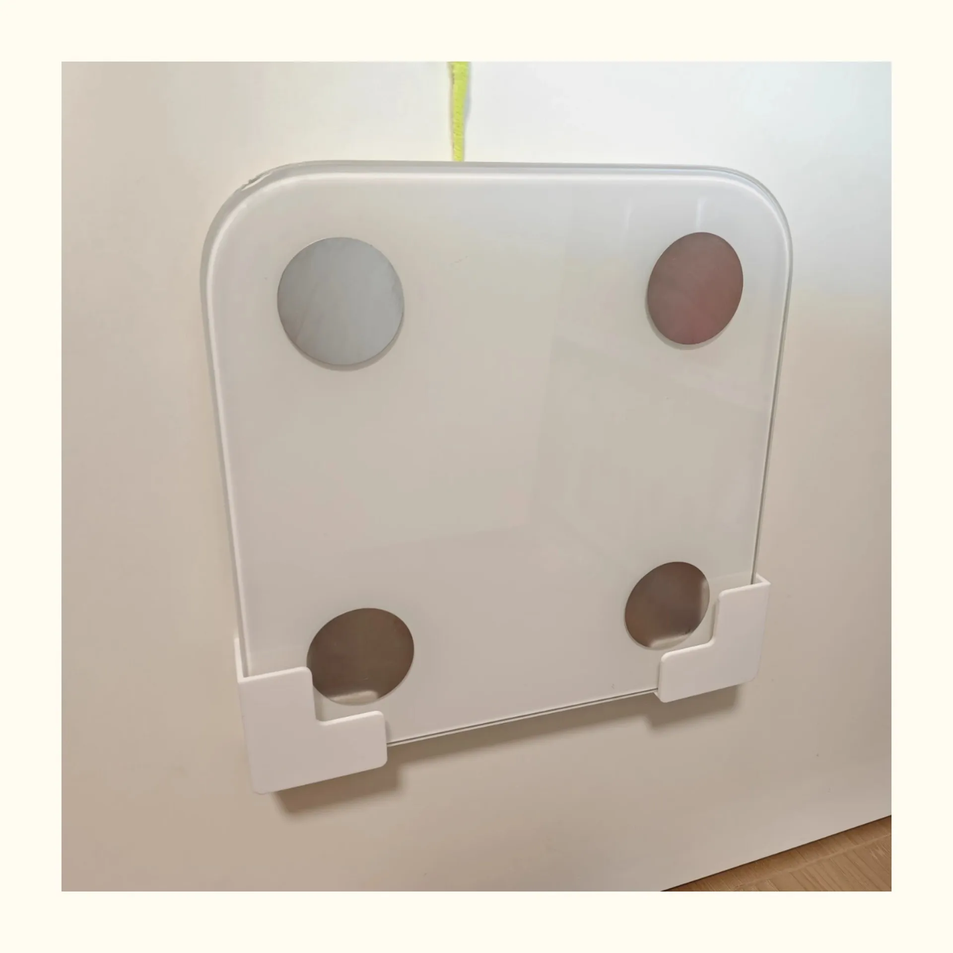 1 Pair Scale Storage Holder No-drill Weight Scale Bracket Space-saving Bathroom Organizer Self-adhesive Scale Storage Rack