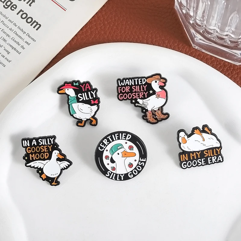 معتمد سخيف أوزة المينا دبوس في عصر أوزة سخيفة في مزاج أوزة سخيفة مضحك بروش شارة التلبيب مجوهرات هدايا للأصدقاء #4