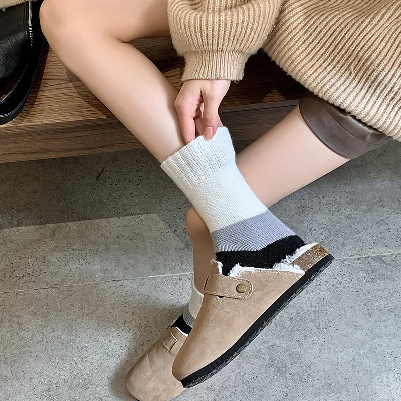 Autumn/winter Wool Socks for Women with Fleece Thickened Cashmere Hoop Socks Casual High Appearance Level Mid-tube Socks A024