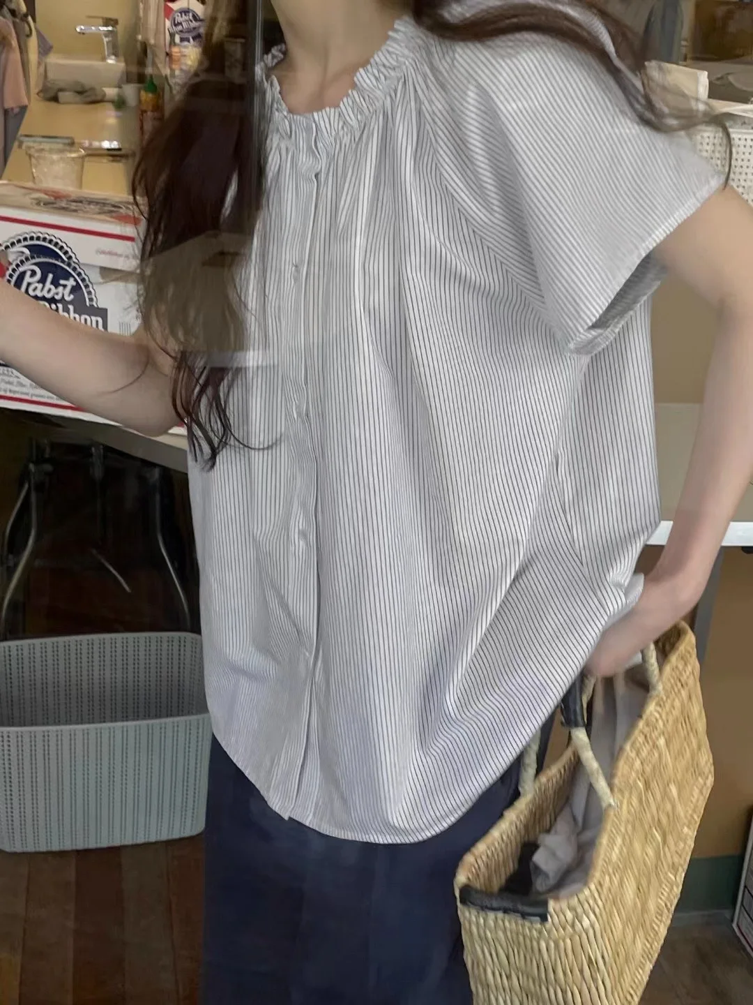 

Dongdaemun Summer 2025 Women's round Ne Striped Loose ort Sve Single Button irt Top Korean Sle Commute Pattern