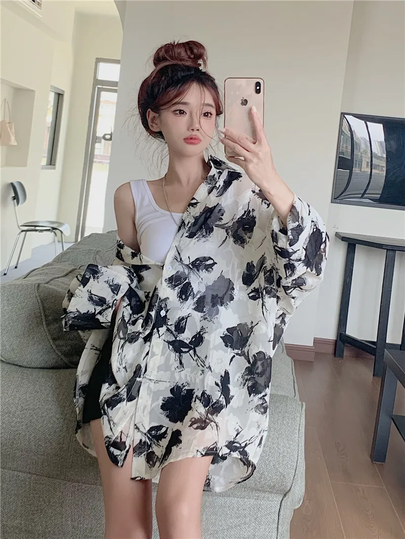 Korean Style Loose Single breasted Thin Sun Protection Coats for Women Long Sleeve Turn-down Collar Fashion Printing Lady Shirts