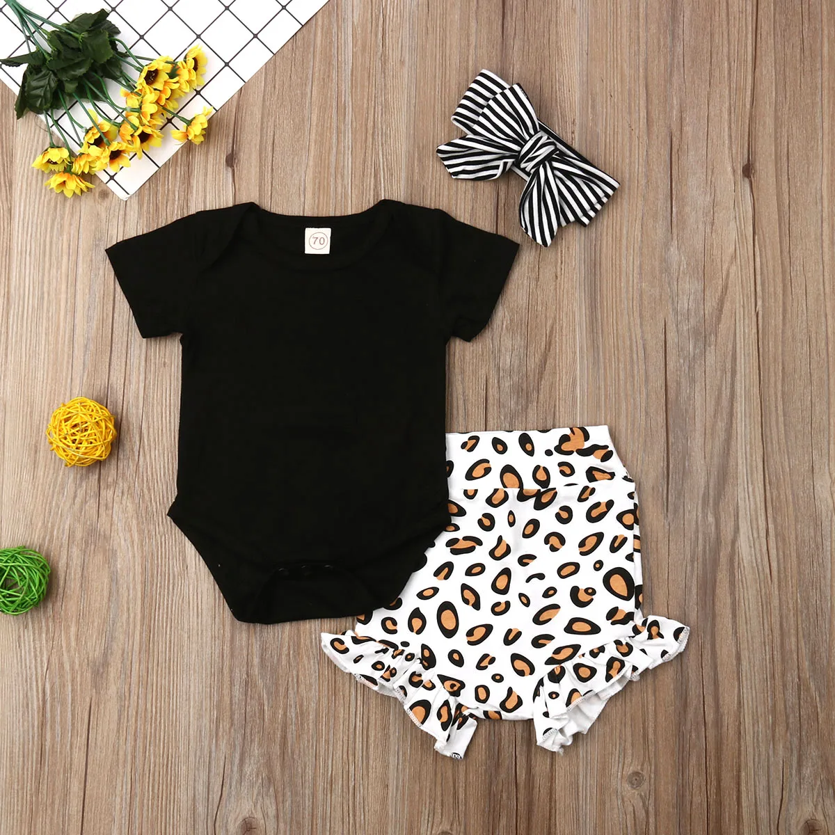 

Sedceaty Newborn Baby Girl Cotton Ruffled Short Sleeve Bodysuit Tops Floral Shorts Clothes Set