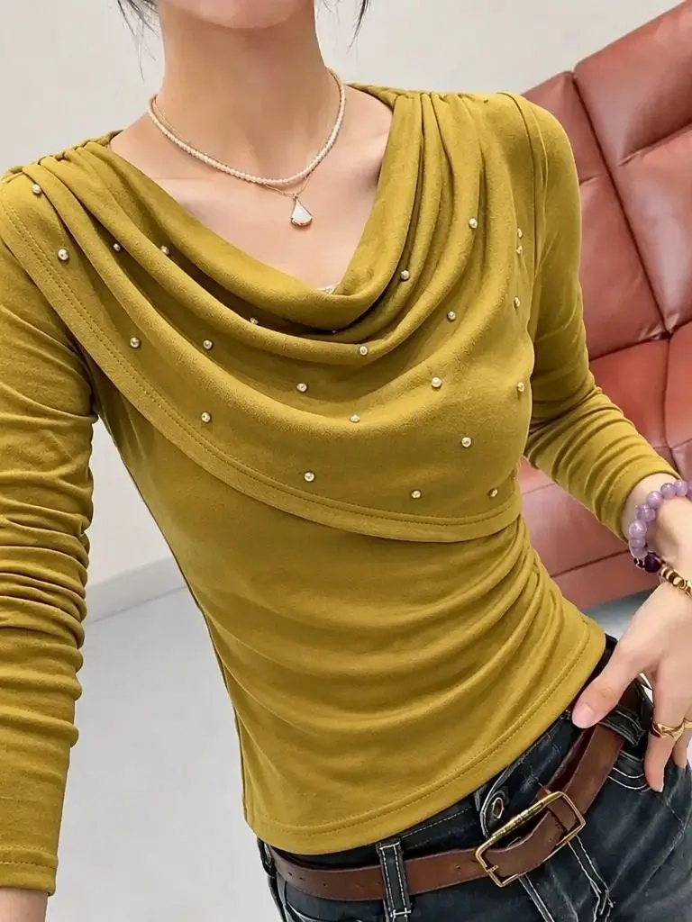 Slim Fit Long Sleeve Women's T-shirt Fashionable European Style Drill Decorated Base Shirt Autumn Winter Commute Style Cotton...