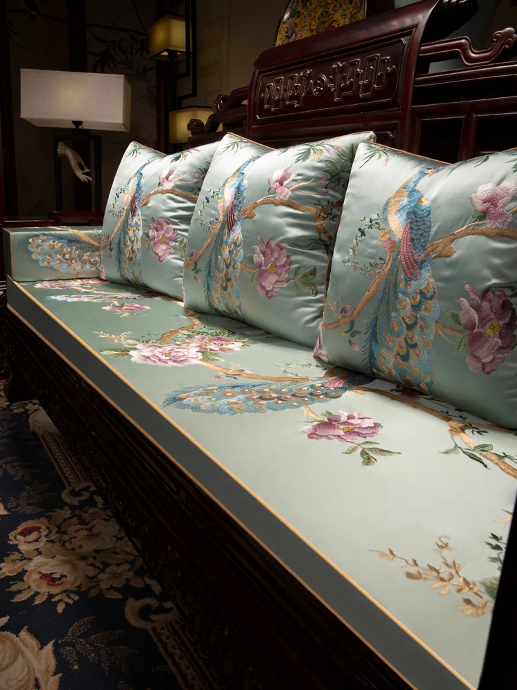 

High-End Chinese Sle Redwood Sofa Cuion Classical Embroidery Sponge Pad Cover Anti-Slip Plant Floral Pattern Home Fabric