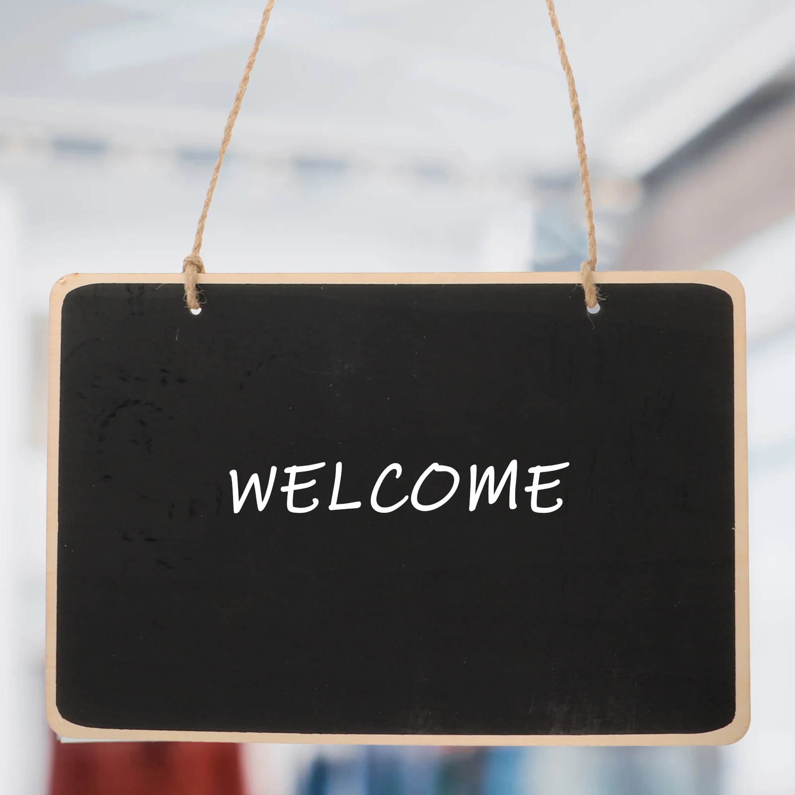 

Mini Wooden Chalkboard Sign Hanging Memo Reusable Door Message Board for Cafe Bar Office Home Decoration Chalkboard Sign