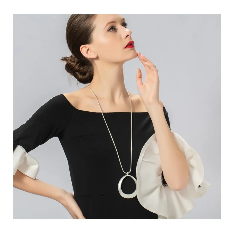 

Popular Foreign Trade New Women's Autumn and Winter Jewelry Retro Simple Necklace Sweater Chain
