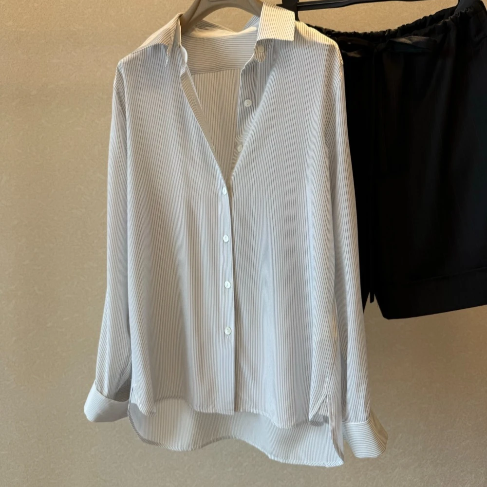 Silk White and Gray Pinstriped Long-sleeved Shirt