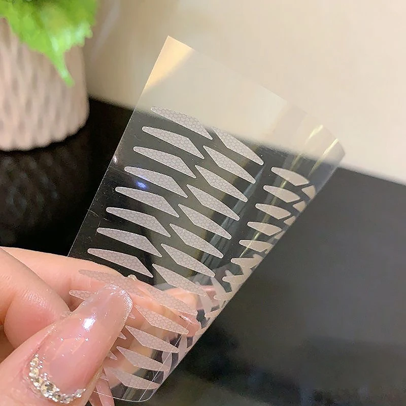 1 Blatt unsichtbares doppeltes Augenlid-Klebeband, transparent, selbstklebend, natürlich, für große Augen, nicht abfärbende Mesh-Spitzen-Augenaufkleber für Augen