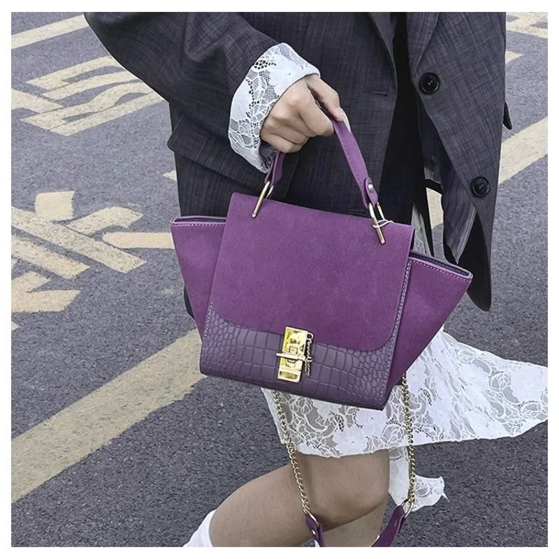 

Легкая роскошная сумка, матовая универсальная красивая маленькая сумка, сумка-мессенджер с цепочкой, модная высококачественная простая женская сумка с крыльями