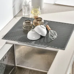 Non-Slip Dish Drying Mats Pots Folding Dish Pad Silicone Dish Drying PadDish Drain Mat For Kitchen Tableware Kitchen Utensils