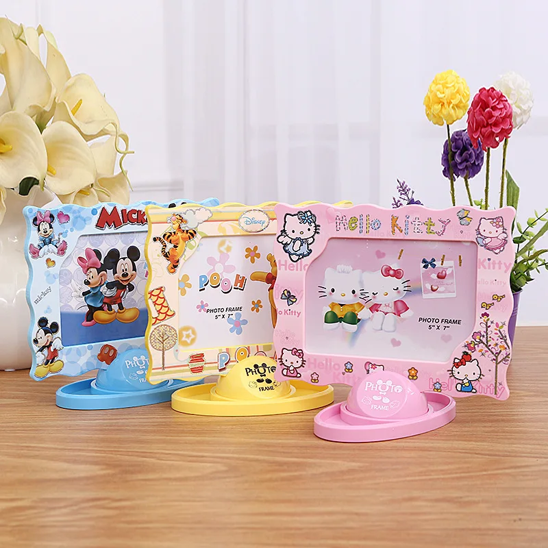 

Rotating Double Sided Hello Kitty Photo Frame Stand 6 Inch Creative Cartoon Plastic Display Holder for Kids Children Gift