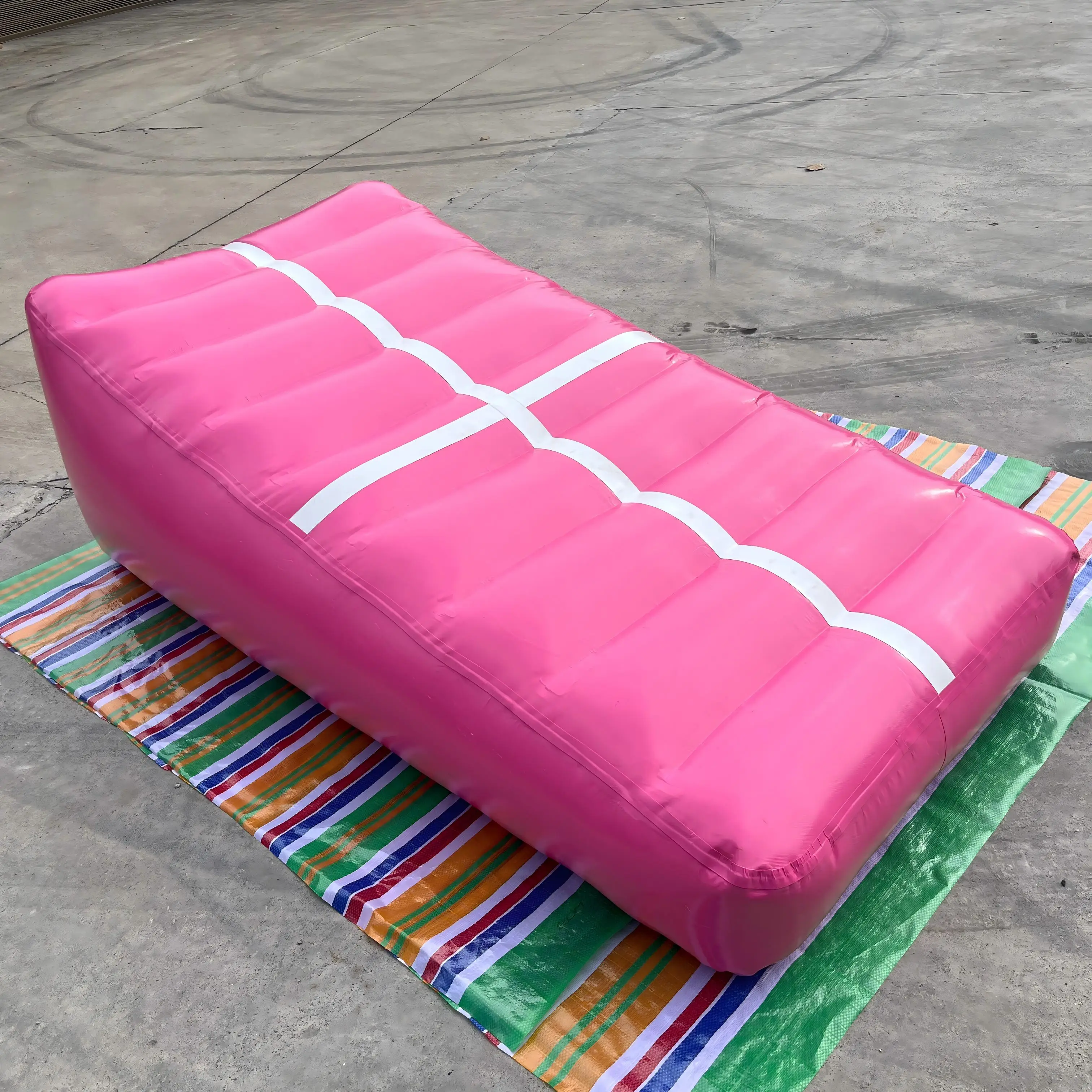 

Indoor and Outdoor Universal Gymnastics Mats Gym Facilities Custom Colors Pink and Blue High Quality 0.6mm PVC