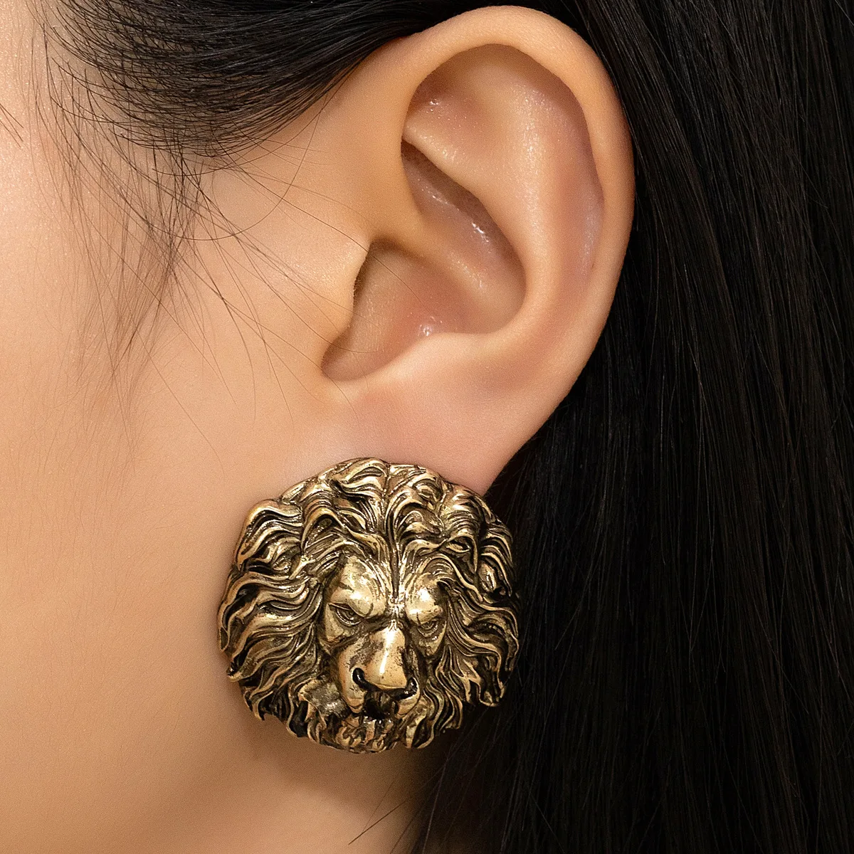 Vintage Exaggerated Lion Head Metal Ear Studs Earrings for Women Holiday Party OL Gift Fashion Jewelry Ear Accessories