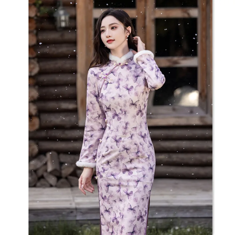 

Yourqipao фиолетовое китайское традиционное Cheongsam 2025, зимнее новое стильное длинное вечернее платье Ципао с перьями для женщин 2026