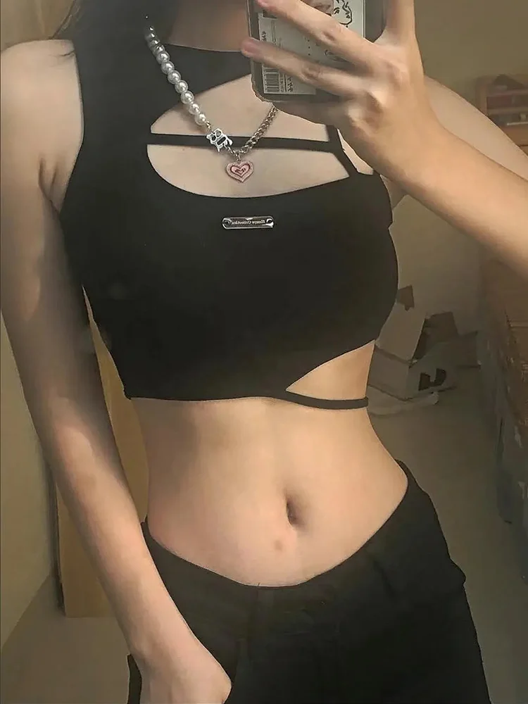 

Summer new hollow out strap suspender women's American style spicy girl design sense black versatile short top