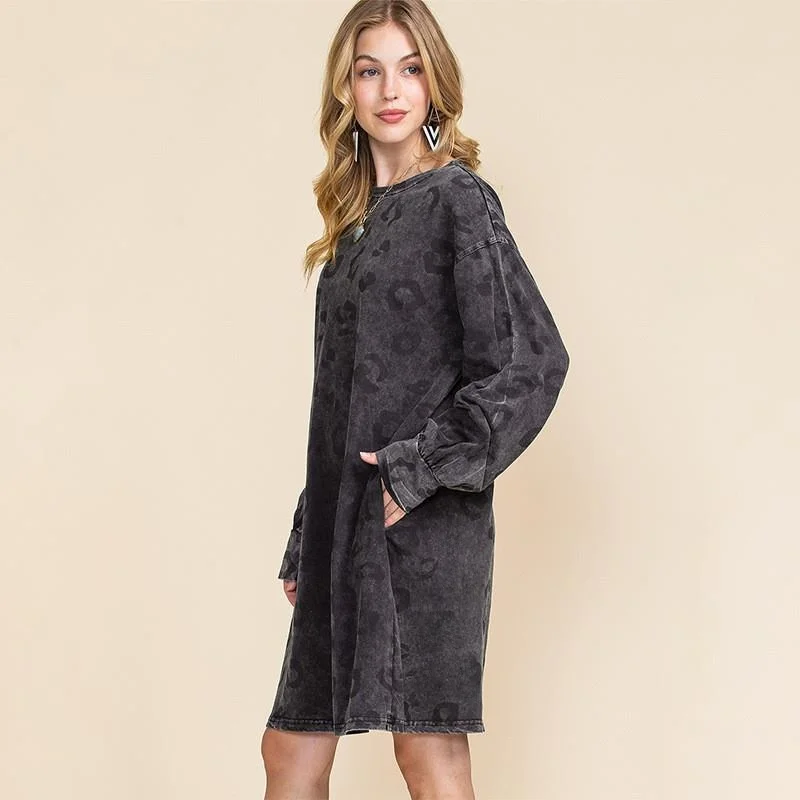 เสื้อผ้าลายเสือดาวเรียบง่าย แขนยาว สไตล์ลำลอง ทรงหลวม เสื้อผ้าผู้หญิง ความยาวปานกลาง เสื้อผ้าฤดูใบไม้ผลิ เอวสูง ผ้าฝ้าย ทรงกระบอก แขนทรงกระบอก เสื้อทรงเอ