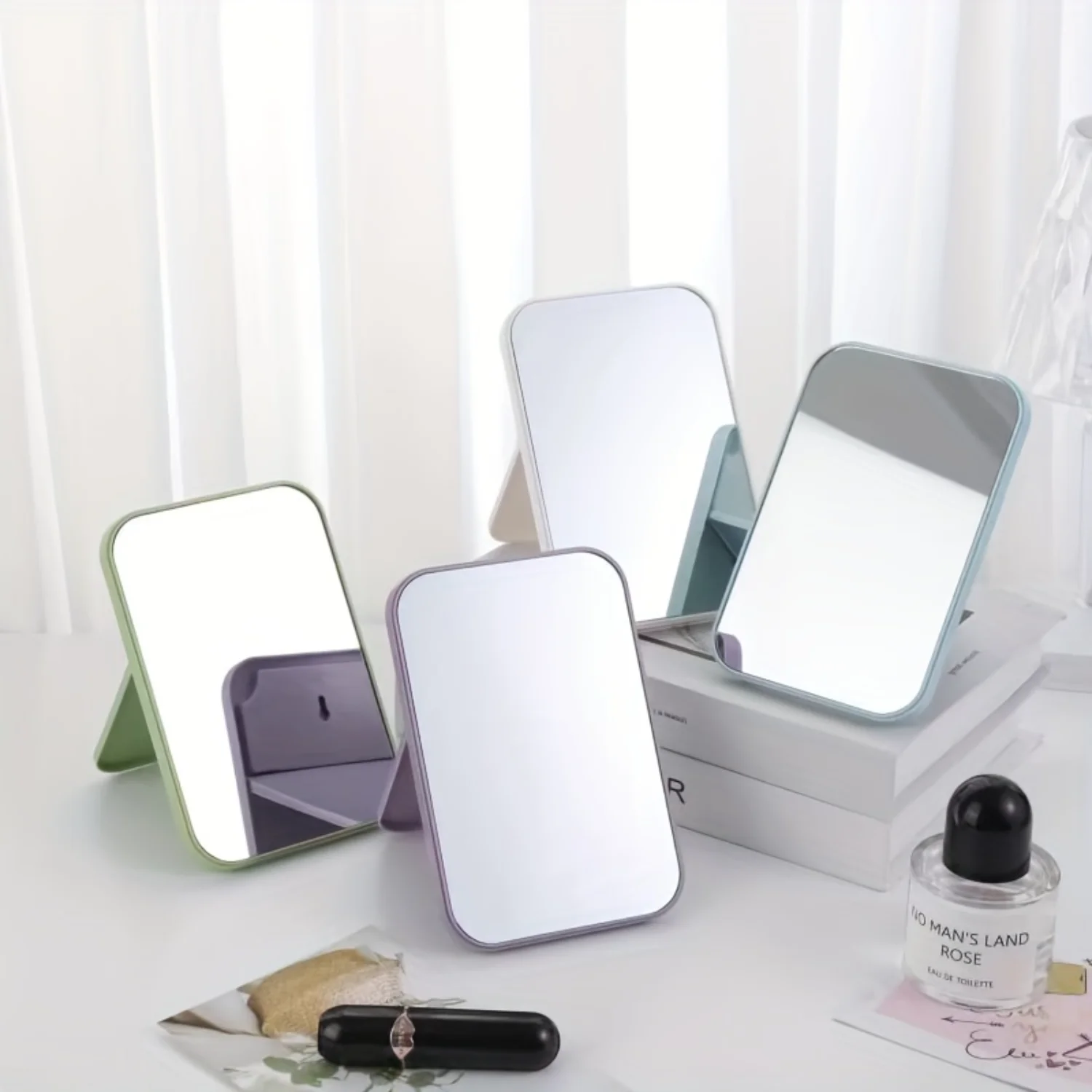 Foldable Chic Princess Vanity Mirror – Portable, Battery-Free, Travel & Dorm-Ready, Perfect Women’s Gift