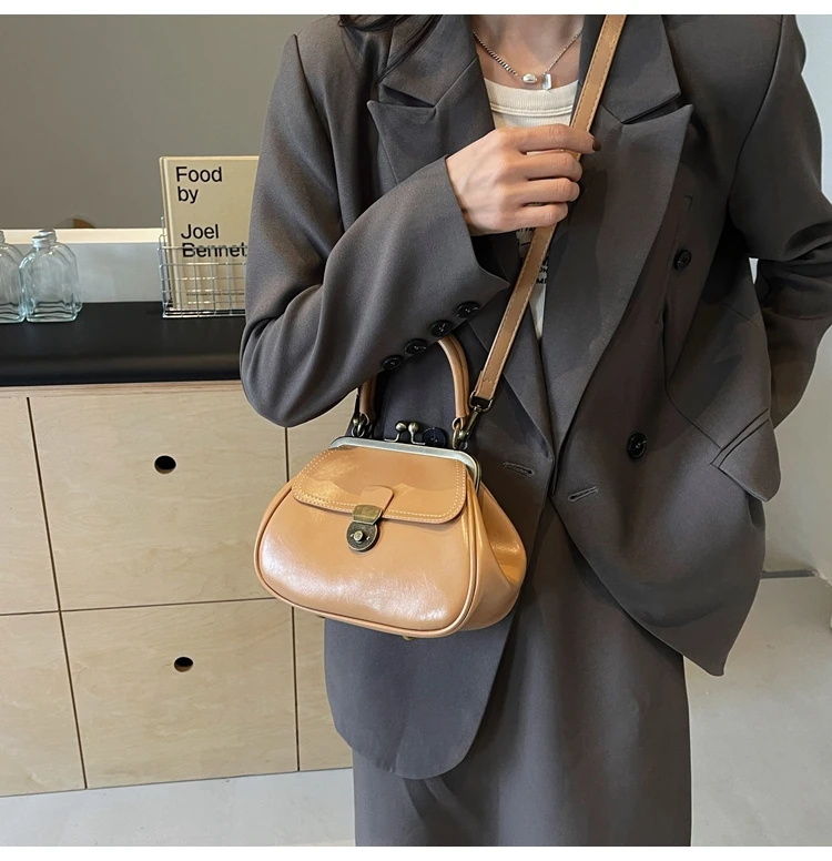 Trendy Shell Tote Handbags and Purses Women Clip Shoulder Crossbody Bags New Ladies Messenger Bags High Quality