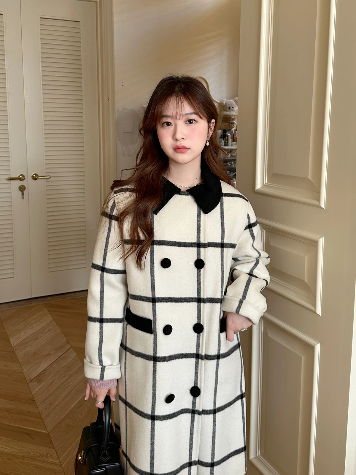 

Double-Sided Woolen Coat with Large Plaid in Bla And White Long And ort Sles Ele Commuter Sle Pure Wool Sve Le...