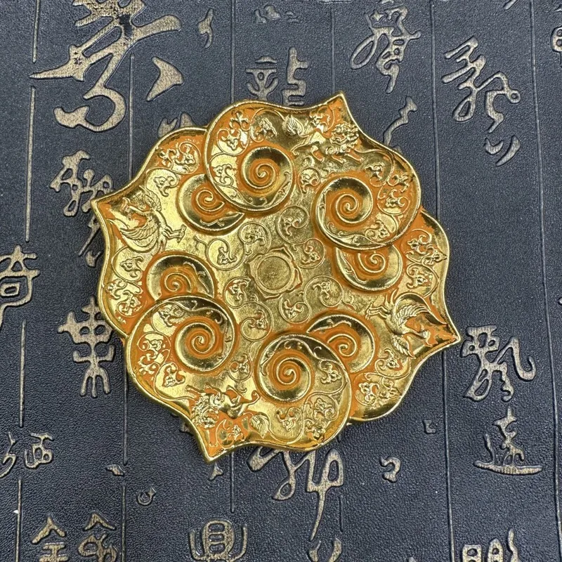 Vintage -style nine-palace amulet , distressed craft pendant, old item from Tibetan cultural and creative market