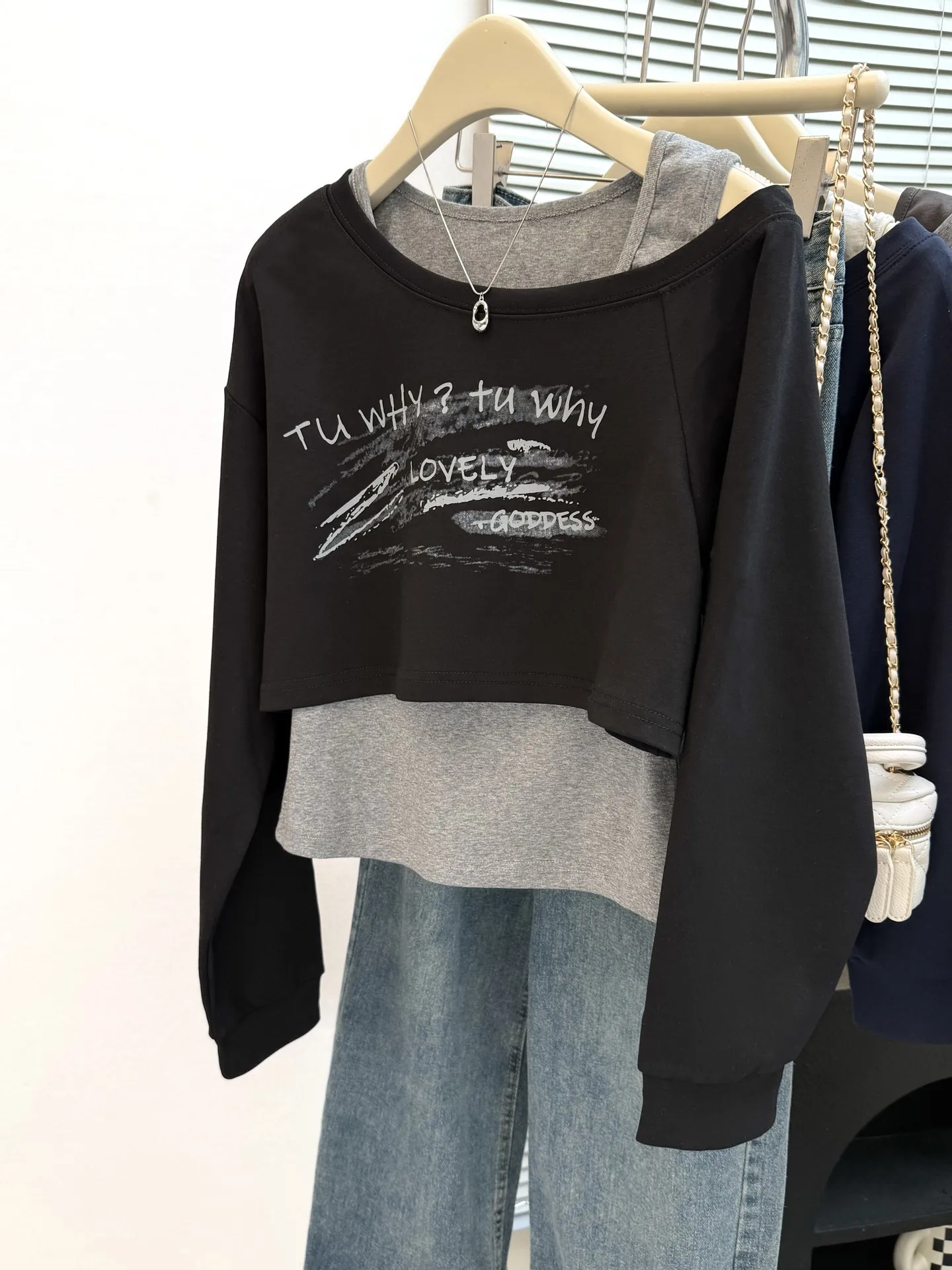 

Корейский модный укороченный свитшот с открытыми плечами и длинными рукавами для женщин, весенне-осенний, облегающий, комплект из двух предметов, трендовый уличный стиль