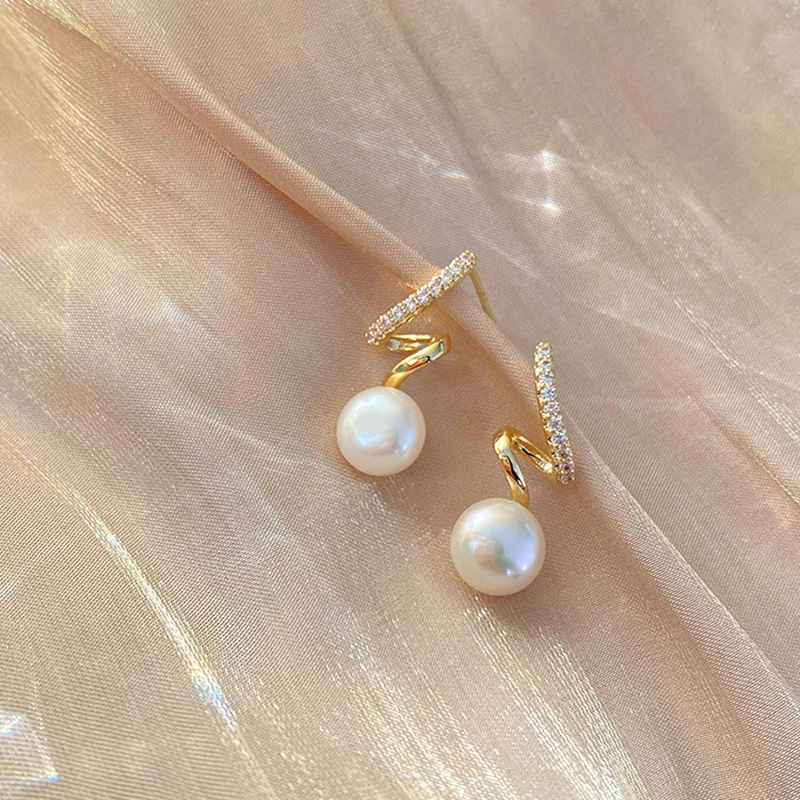 Korean Fashion Rhinestones Pearl Drop Earrings for Women Party Golden Color Irregular Geometry Twist Earrings Statement Jewelry