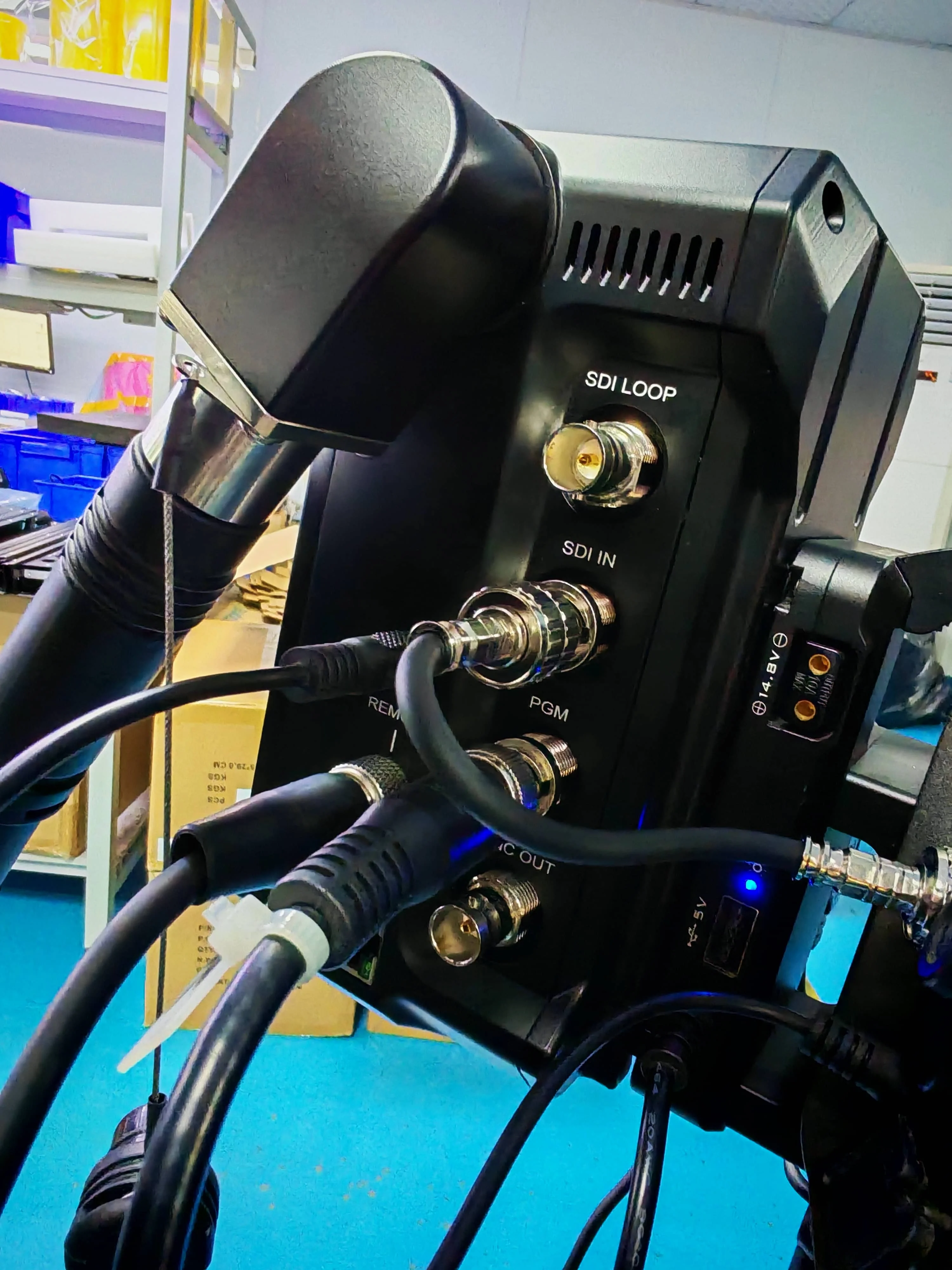 4K Video Transmissions in Live Production With Multiple Signals, SMPTE Hybrid Cable to Supply Power