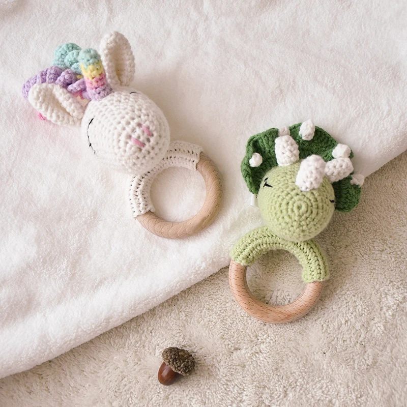 เด็ก Handmade โครเชต์ Rattle ของเล่นแหวนไม้ทารก Teether น่ารักยูนิคอร์น Rattles ตุ๊กตา Montessori ของเล่นสําหรับเด็กวัยหัดเดินทารกแรกเกิดของขวัญ