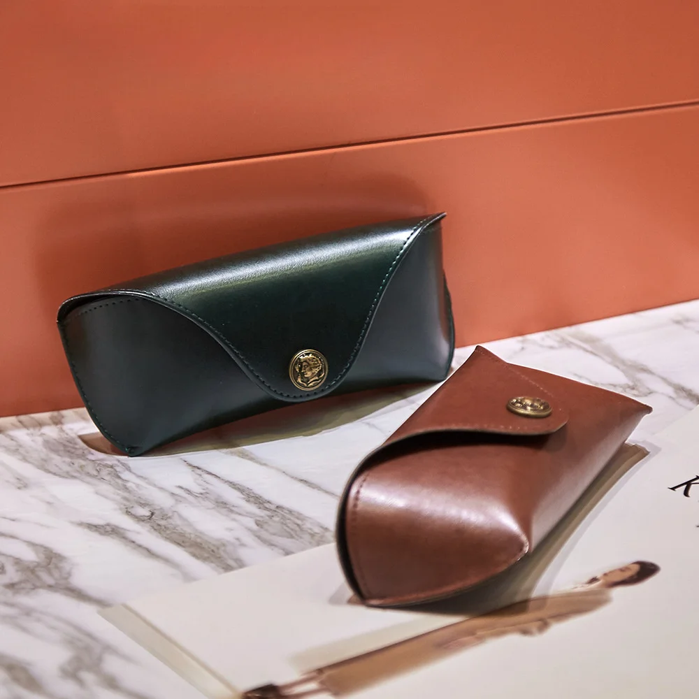 1pc Handmade PU Leather Fashion Glasses Case - Retro Anti-Pressure Protective Eyewear Holder With Embossed Logo, Lightweight Dur