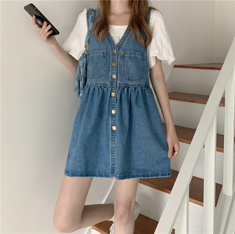 

Cute and Elegant Denim Suspender Dress for Young Girls.New Summer Fashion Style Denim Single-breasted Sleeveless Dress for Women