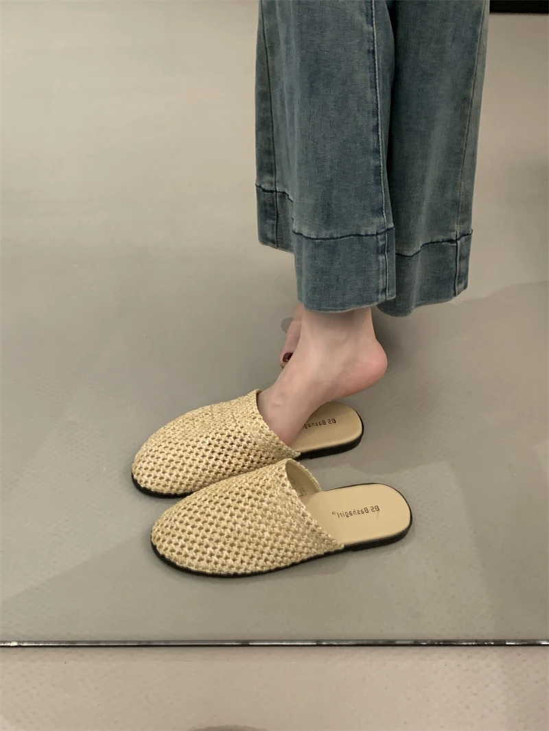

Ladies Summer Flat Breathable Hollow Slippers Fashion Casual Simple Beach Sandals Ladies Muller Shoes Shallow Mouth Slip On