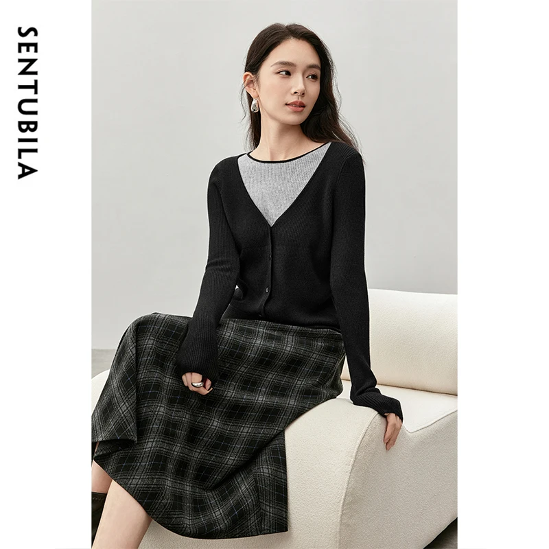 

SENTUBILA Patchwork Spliced Sweater Women 2025 Autumn Fashion O Neck Slim Fit Long Sleeve Casual Pullovers Knitwear W43H57563