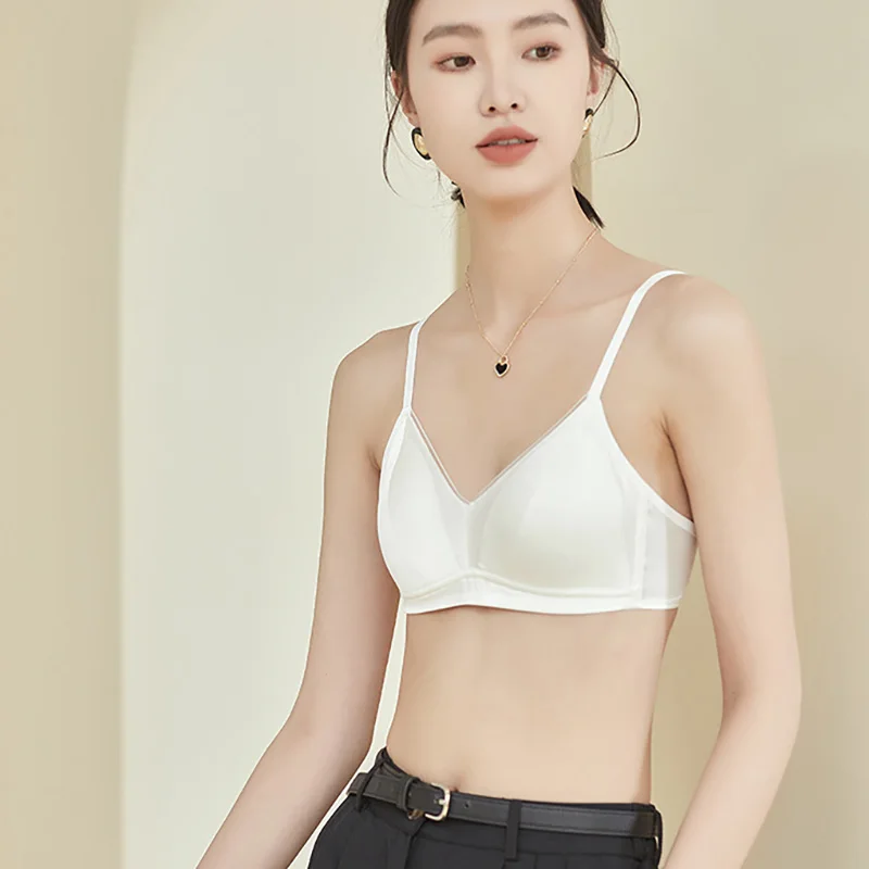 93% Mulberry Silk Women\'s Bralette Wireless Padded Bra Super Soft Lightly Lined Comfort Everyday Basic Deep V-Neck T-Shirt Bra