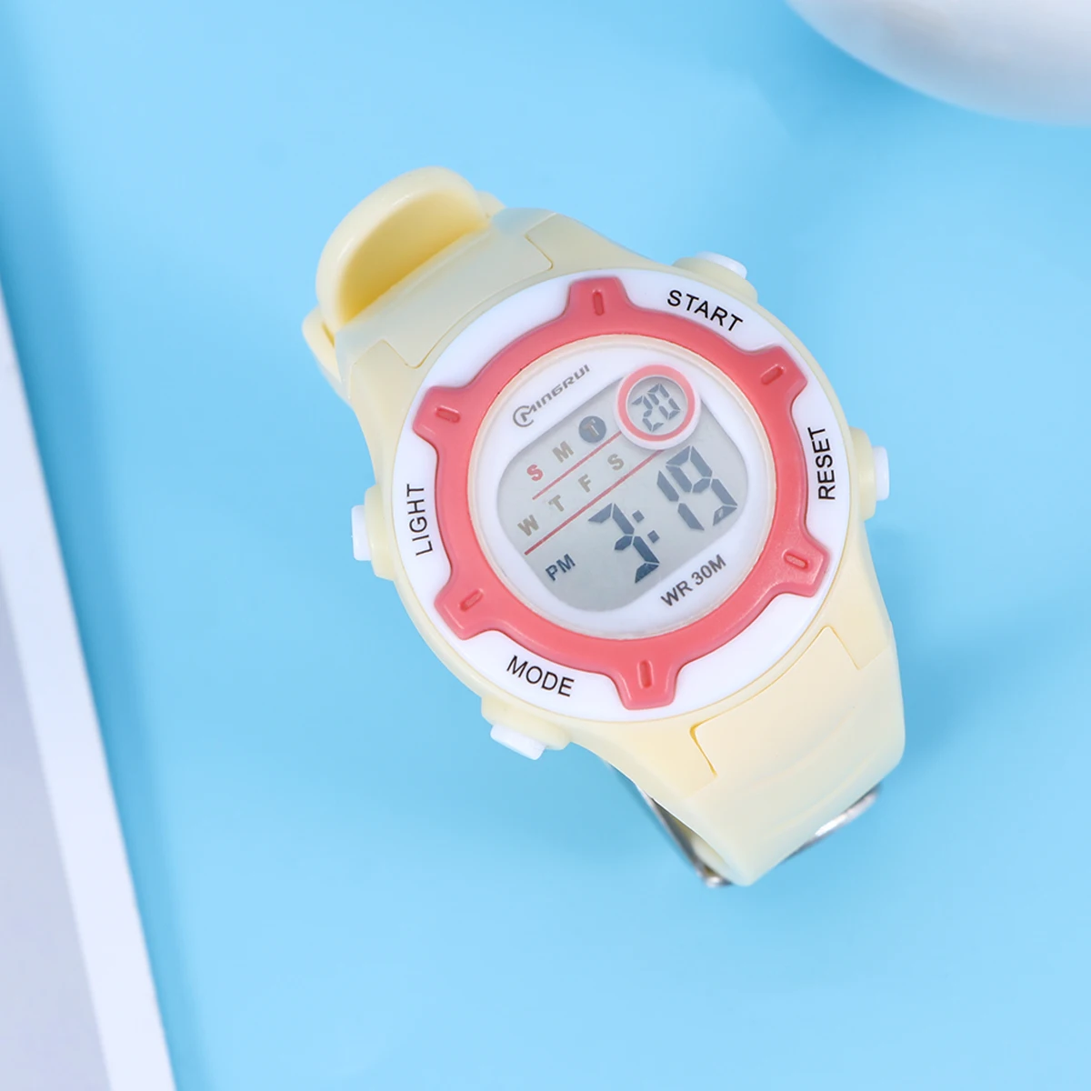 

Cute Luminous Waterproof Kids Electronic Watch Plastic Band Digital Time Date Display Unisex Boys Girls Birthday Gift Yellow