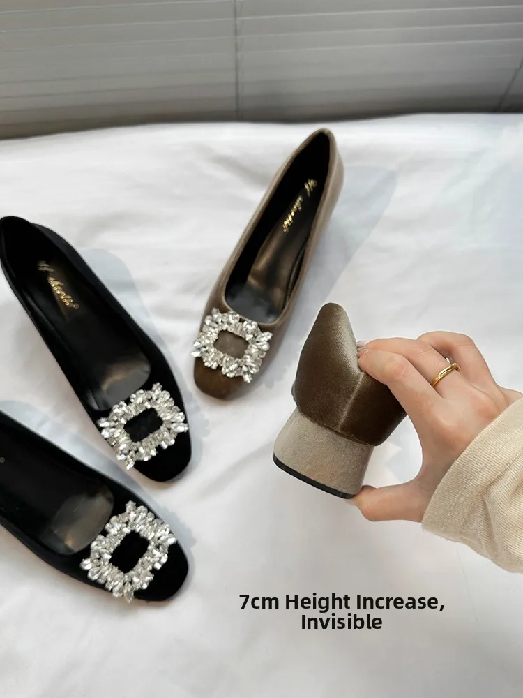 women's-faion-ortie-oes-with-fce-and-water-diamond-embelliment-warm-thi-heel-autumn-winter-velvet-surface