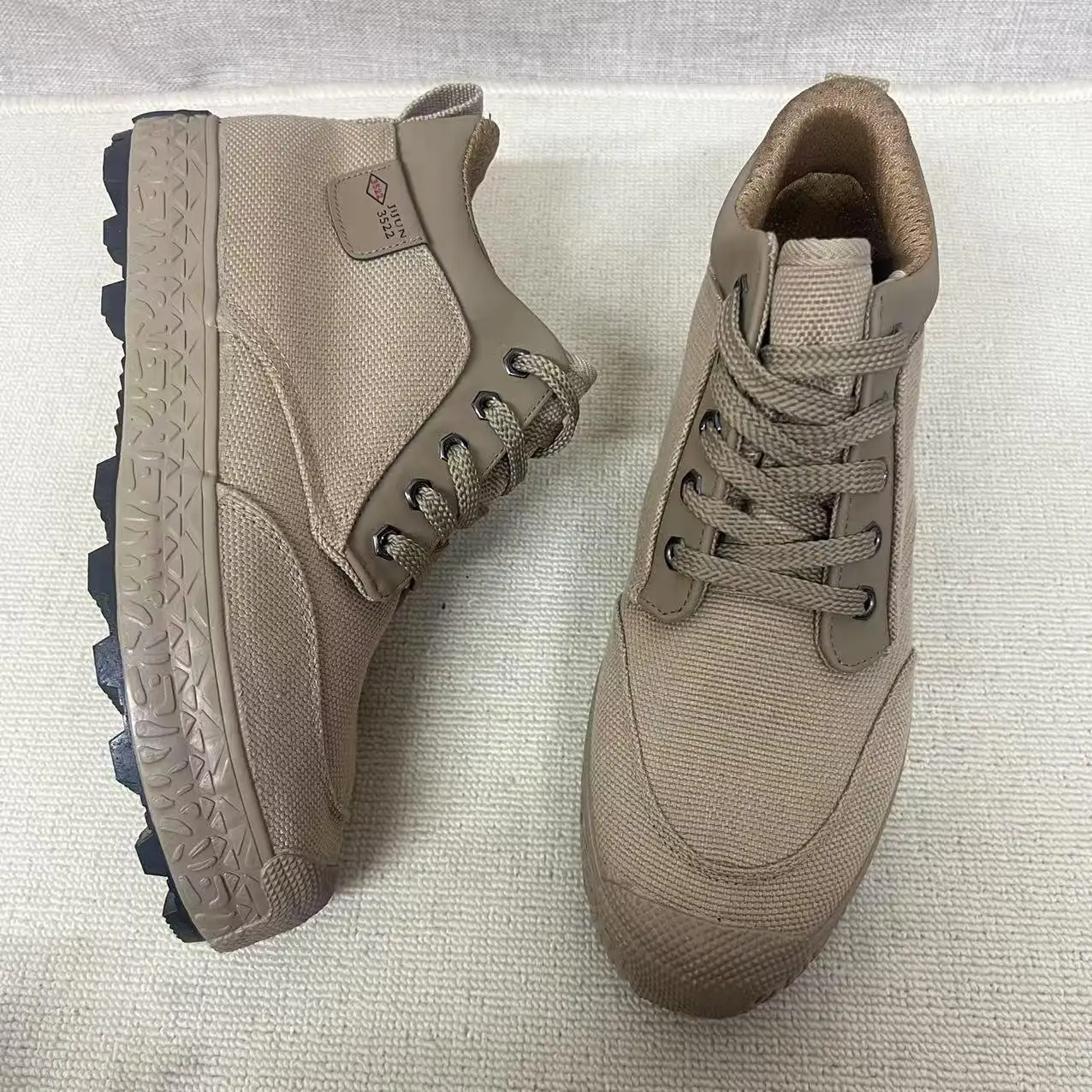 chaussures-de-travail-decontractees-en-toile-respirantes-anti-poussiere-resistantes-a-l'usure-et-antiderapantes-pour-la-construction