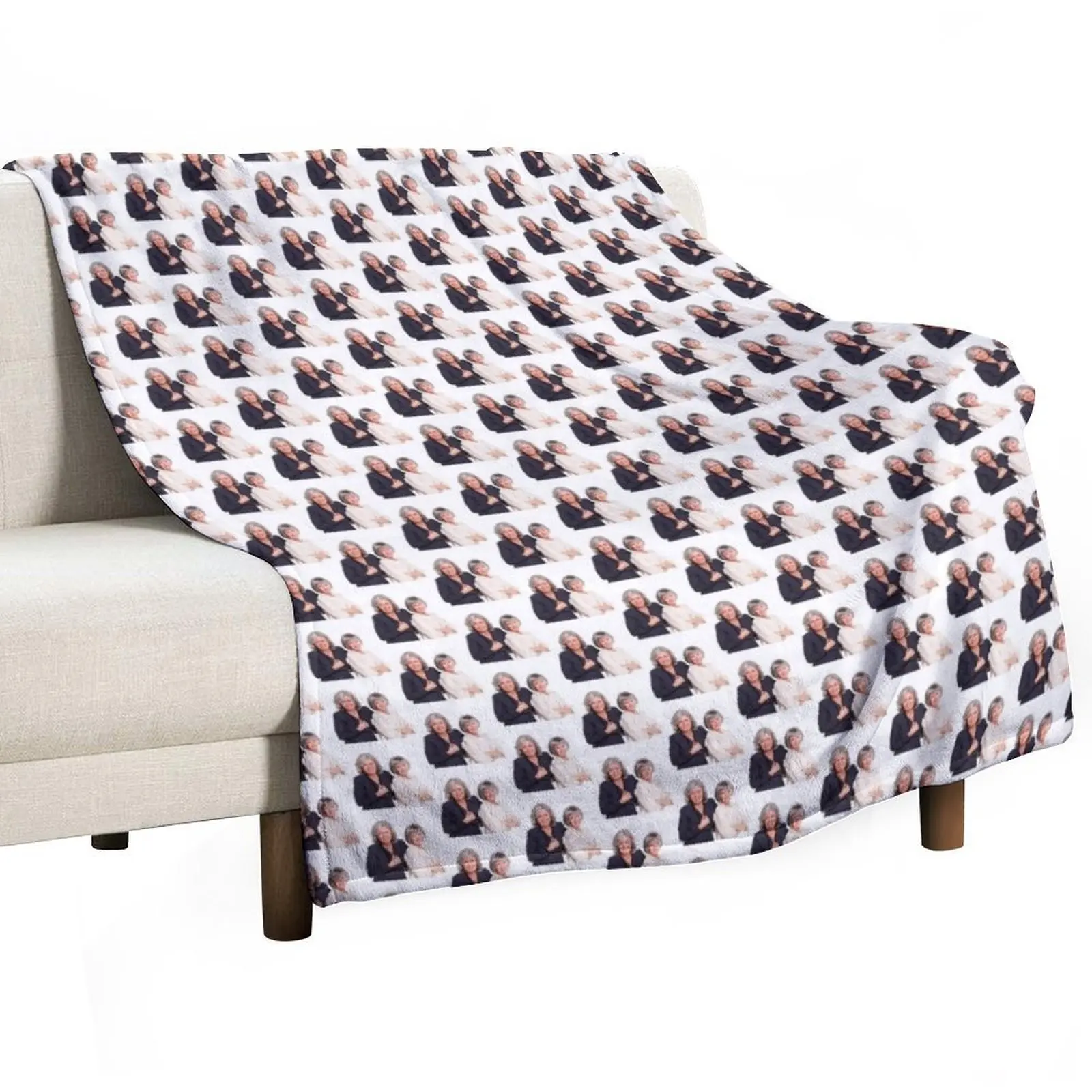 Kath and Kim: Prue and Trude Throw Blanket Blankets Sofas Of Decoration anime Blankets