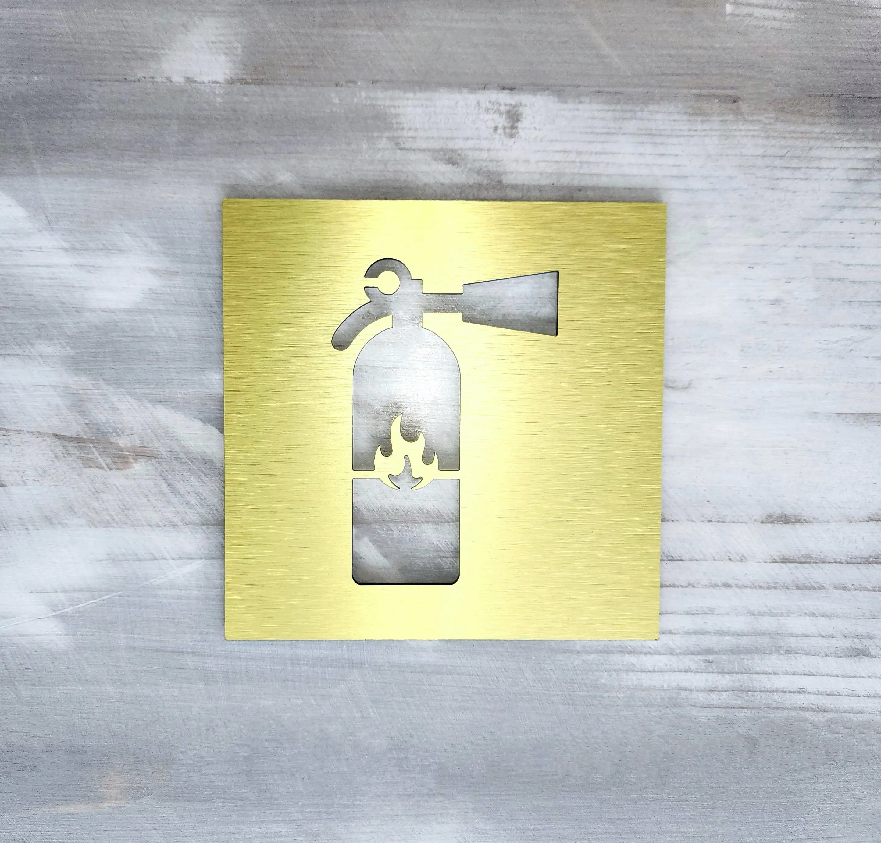 Personalized Modern Aluminum Alloy 3D Brushed gold Aluminum Acrylic Fire safety signs Plate Room Door fire extinguisher Wall