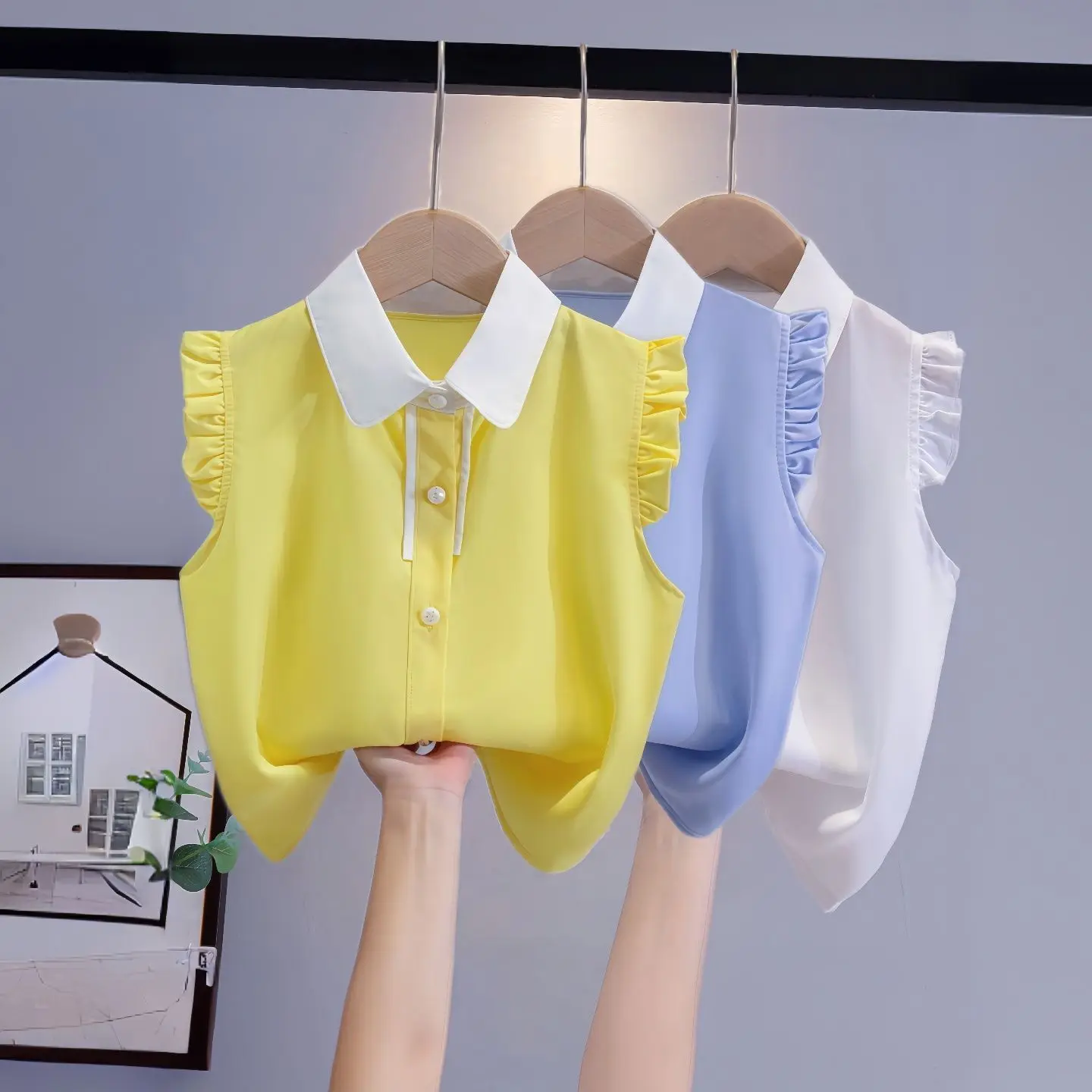 

Girl's sleeveless 2026 new summer outfit, children's thin top, thin vest shirt