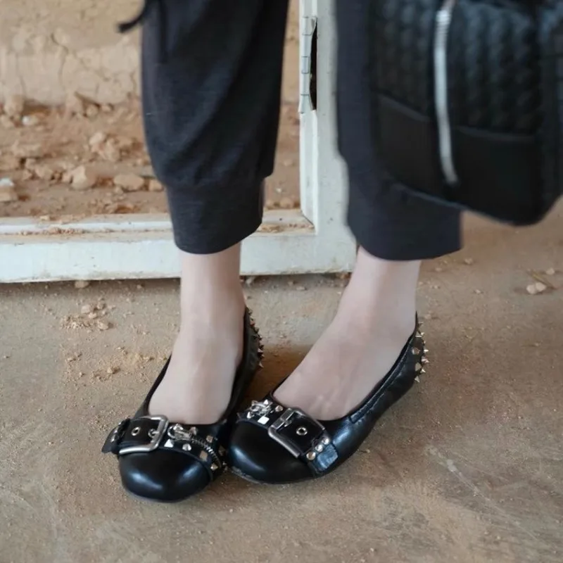 Bolt Round-head Single Shoe Women's Leather Buckle Low-cut Flat Mary Jane Shoes view 4
