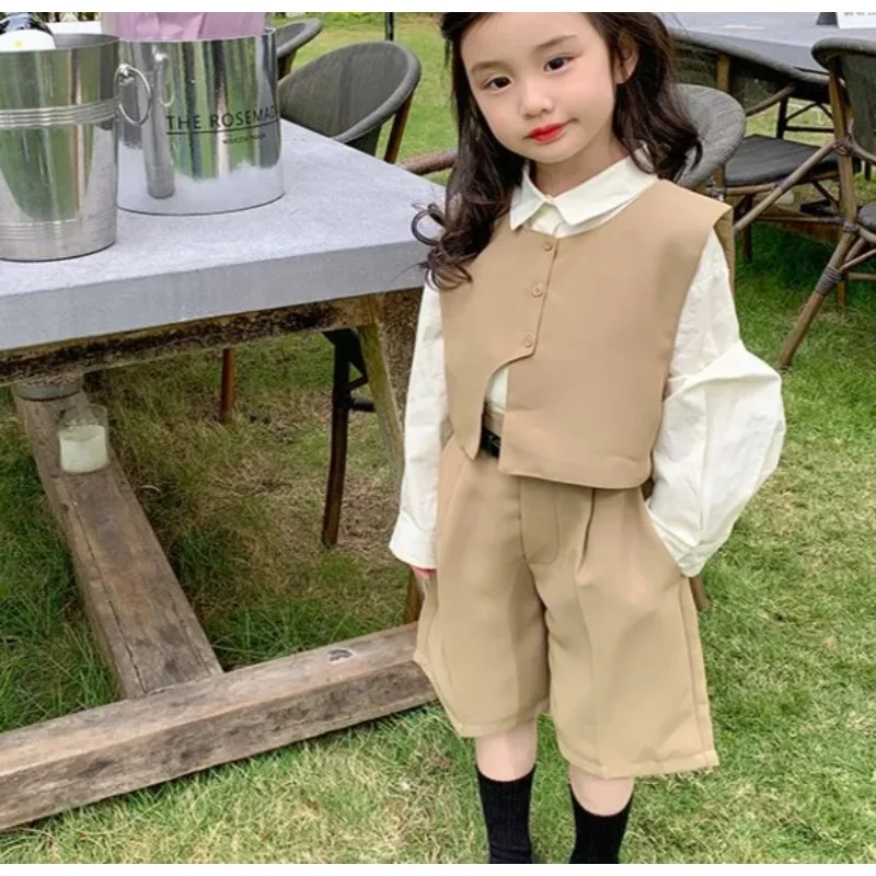 Children\'s Temperament Three Piece Set Spring and Autumn New Cotton Shirt for Baby Girls, Stylish Vest Versatile Shorts Set