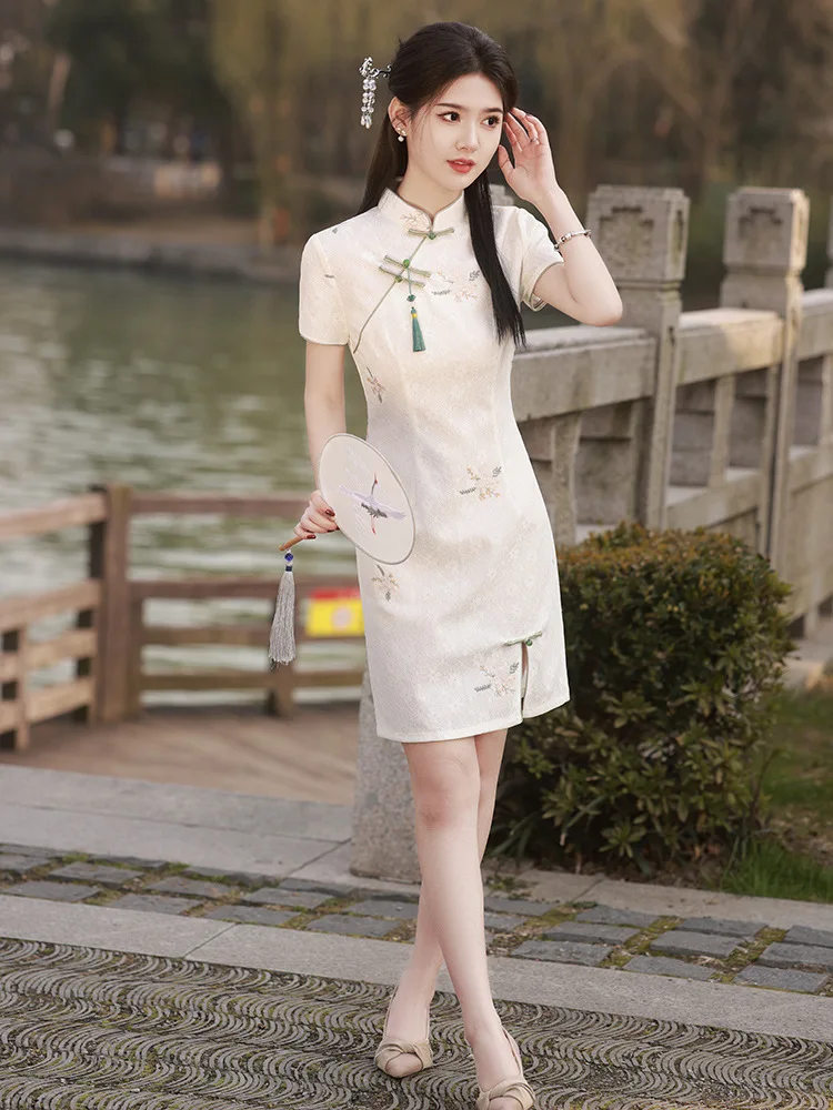 

Vintage Slim Girl Chiffon Qipao Summer Embroidery Lace Dress Short Sleeve Slim Cheongsam