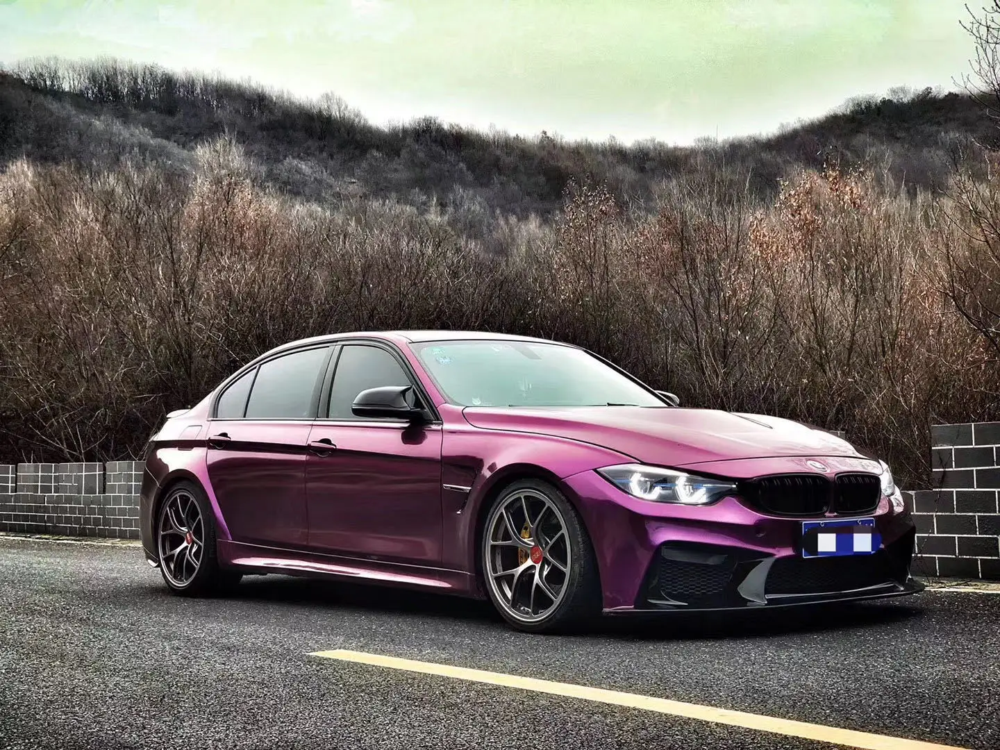 

Suitable For BMW F30/F35/320/328/316/330/335 Modified Wide Body 3D Large Surrounding Front Bar Vane Wheel Eyebrow