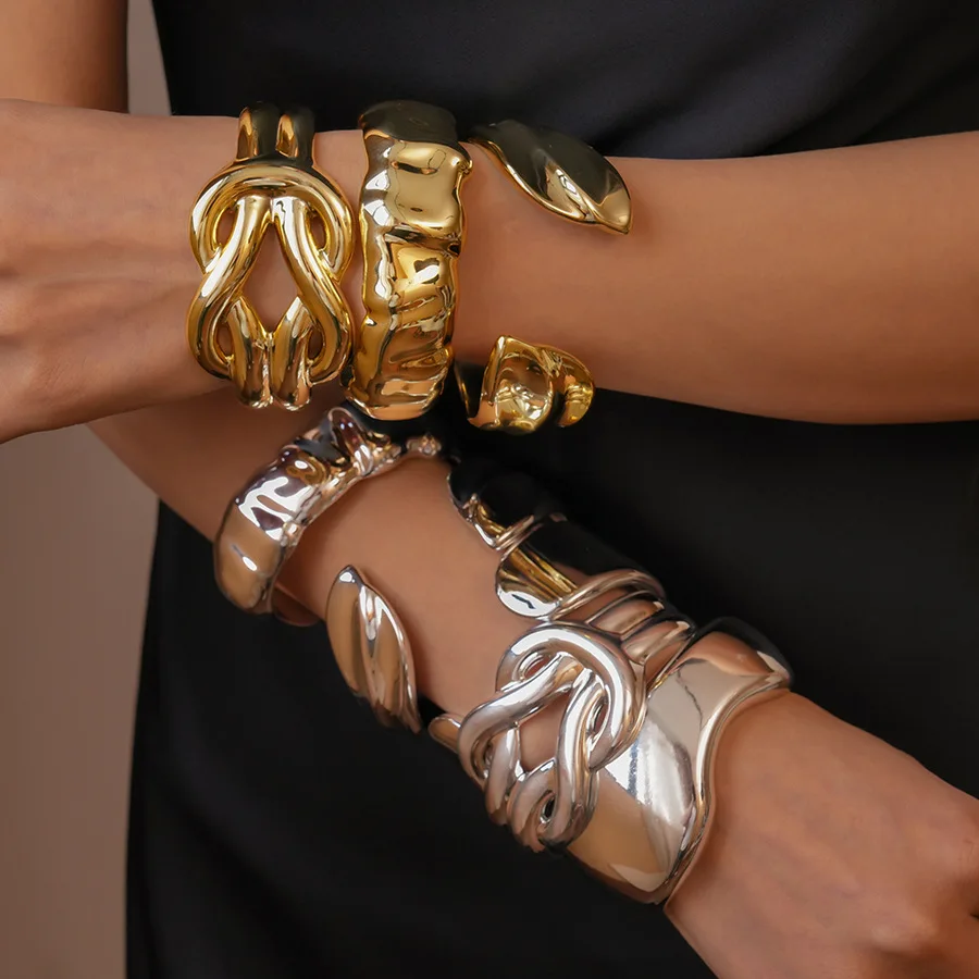 Übertriebene geometrische unregelmäßige breite Armbänder offene Manschettenarmbänder für Frauen Männer Punk Acryl Frühling klobiges Armband Schmuck